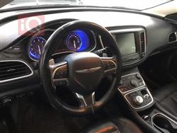 Chrysler 200